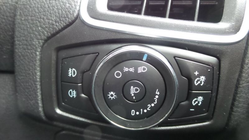 2013 Ford Focus TDCi Zetec S 5dr image 7