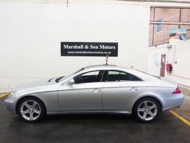 2006 Mercedes-Benz 3.0 CLS320 CDI 4d image 3
