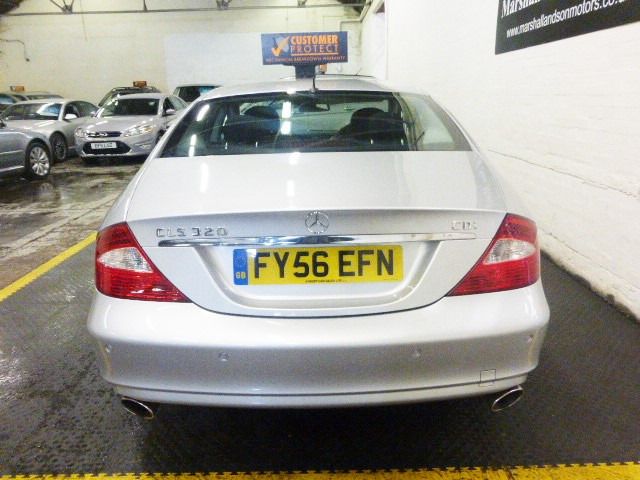 2006 Mercedes-Benz 3.0 CLS320 CDI 4d image 4