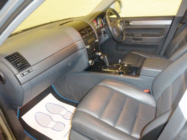 2007 Volkswagen Touareg 3.0 V6 TDI 5d image 7