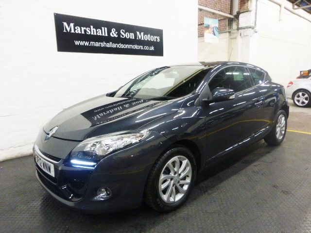 2012 Renault Megane 1.5 DCI 3d image 1