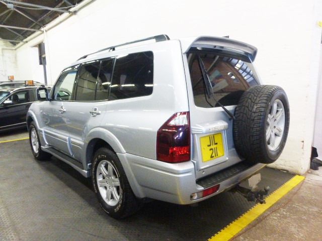2004 Mitsubishi Shogun 3.2 LWB 5d image 4