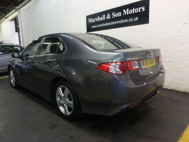 2010 Honda Accord 2.2 I-DTEC ES GT 4d image 4