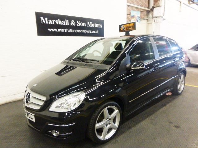 2010 Mercedes 2.0 B180 CDI Sport 5d image 1