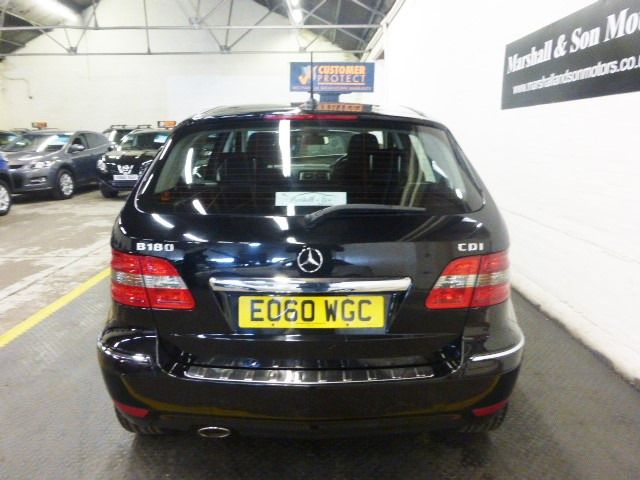 2010 Mercedes 2.0 B180 CDI Sport 5d image 5