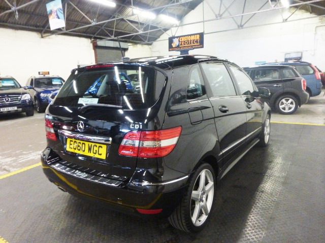 2010 Mercedes 2.0 B180 CDI Sport 5d image 6