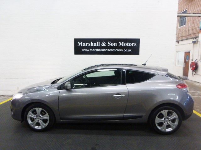 2011 Renault Megane 1.5 DCI 3d image 2