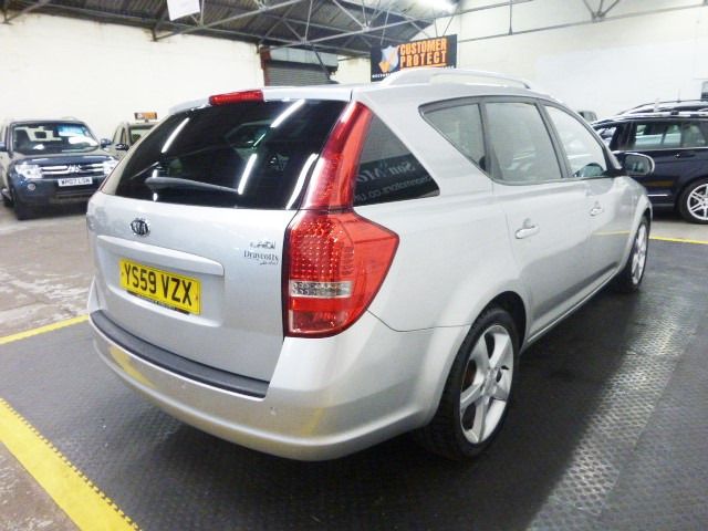 2010 Kia Ceed 1.6 3 SW CRDI 5d image 5