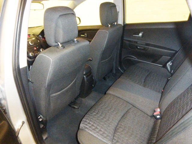 2010 Kia Ceed 1.6 3 SW CRDI 5d image 7