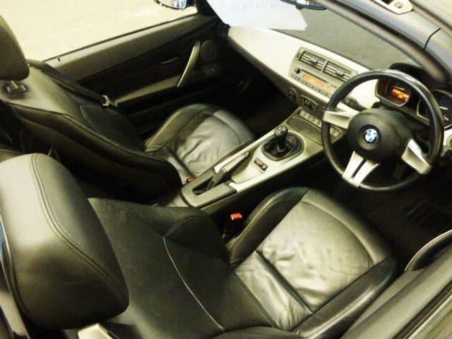 2004 BMW Z4 2.2 SE ROADSTER 2d image 8
