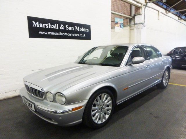 2004 Jaguar XJ 3.6 V8 SE 4d image 1