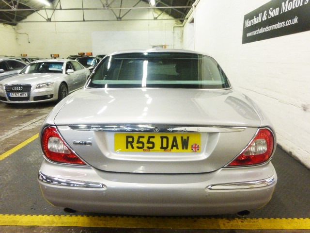2004 Jaguar XJ 3.6 V8 SE 4d image 5