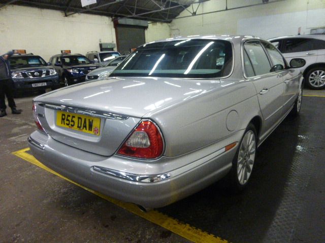 2004 Jaguar XJ 3.6 V8 SE 4d image 6