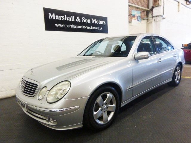 2003 Mercedes-Benz 3.2 E320 CDI 4d image 1
