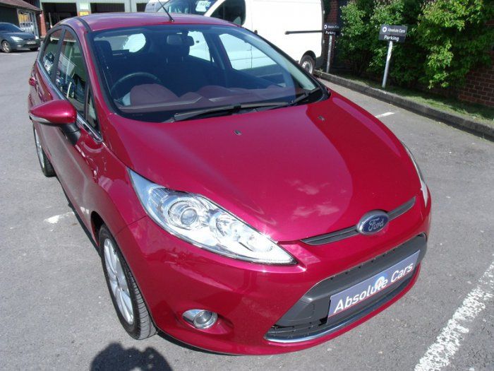 2010 Ford Fiesta 1.4 ZETEC image 1
