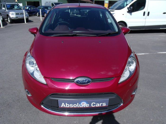 2010 Ford Fiesta 1.4 ZETEC image 2