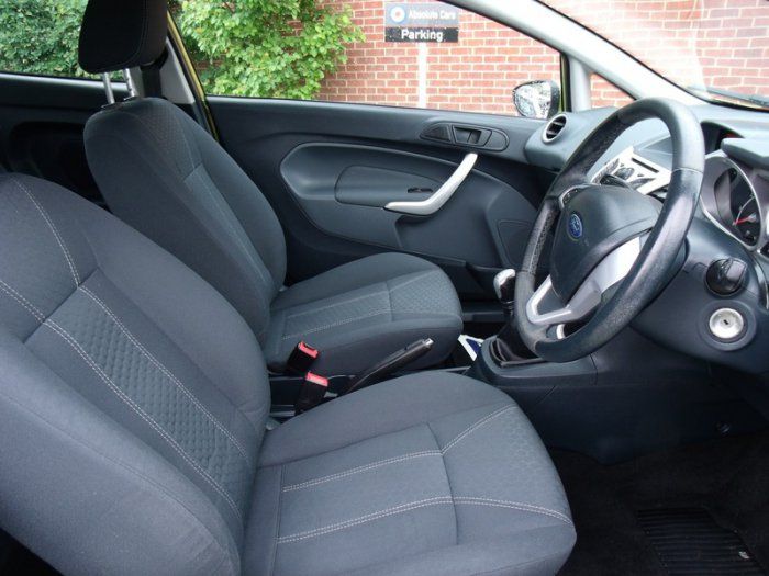 2011 Ford Fiesta 1.25 Zetec image 8