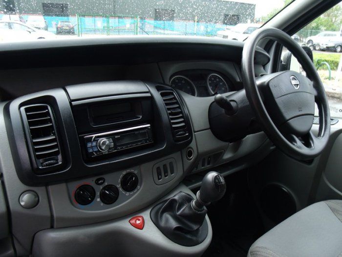 2009 Nissan Primastar 2.0 SE DCI image 9