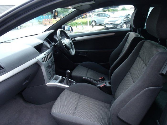 2010 Vauxhall Astra 1.6I 16V VVT SRI image 6