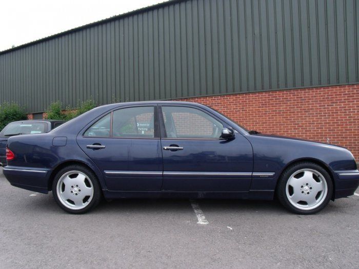 2000 Mercedes-Benz 2.4 E 240 image 3