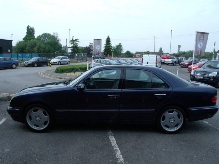 2000 Mercedes-Benz 2.4 E 240 image 4