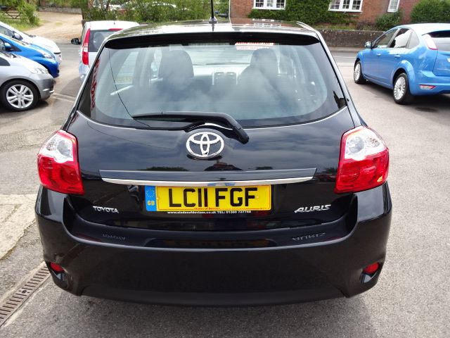 2011 Toyota Auris 1.6 TR image 2