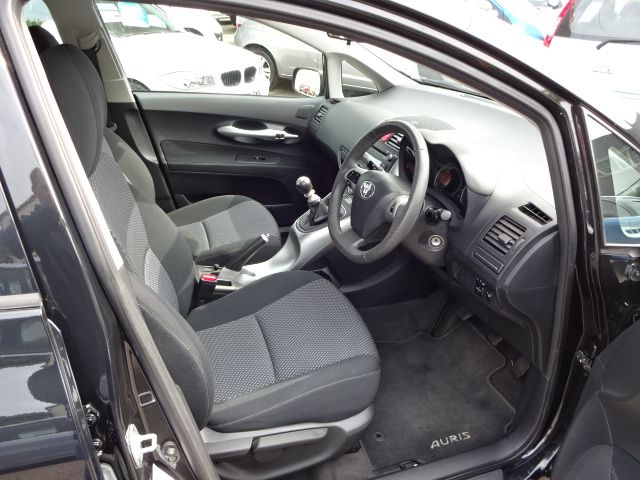 2011 Toyota Auris 1.6 TR image 6