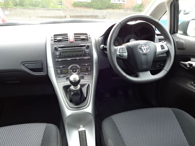 2011 Toyota Auris 1.6 TR image 7