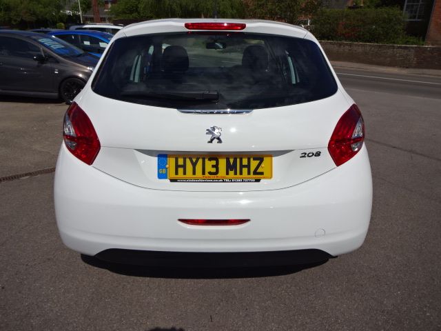 2013 Peugeot 208 1.2 Access Plus image 5