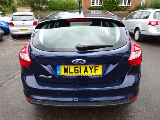 2011 Ford Focus 1.6 Zetec image 5
