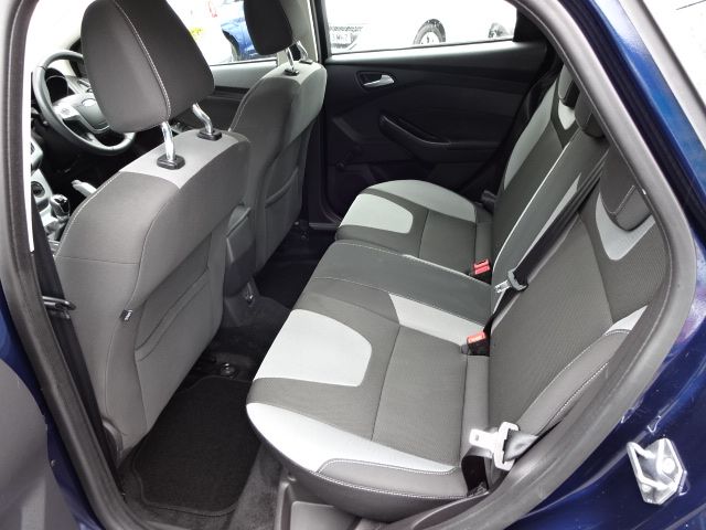 2011 Ford Focus 1.6 Zetec image 8