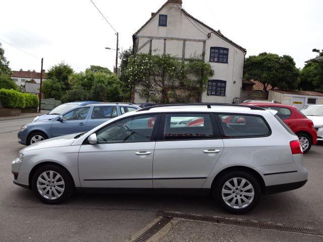 2006 Volkswagen Passat S 1.9 TDI image 3