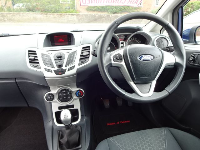 2010 Ford Fiesta 1.25 Zetec image 8