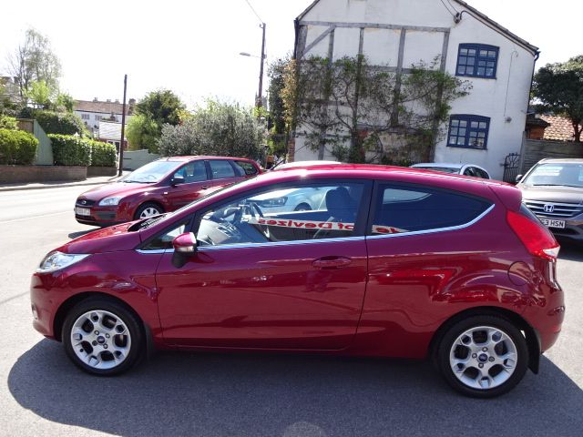 2011 Ford Fiesta 1.25 Zetec image 3