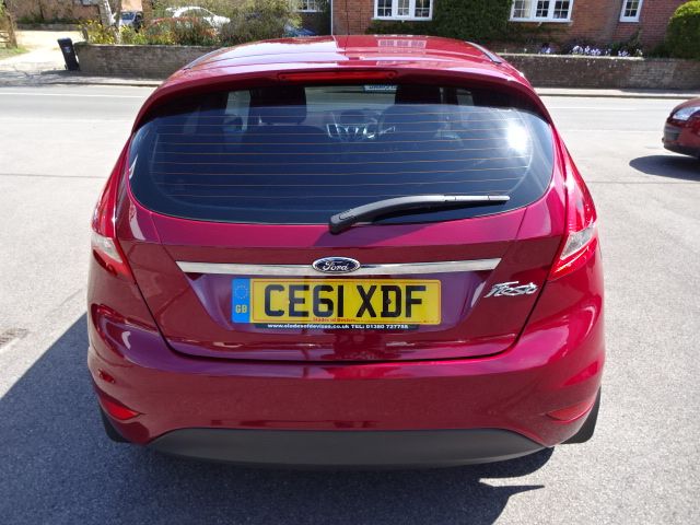 2011 Ford Fiesta 1.25 Zetec image 5