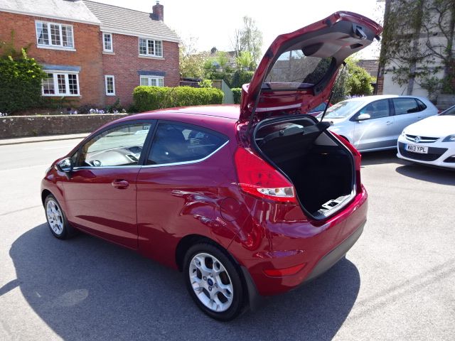 2011 Ford Fiesta 1.25 Zetec image 6