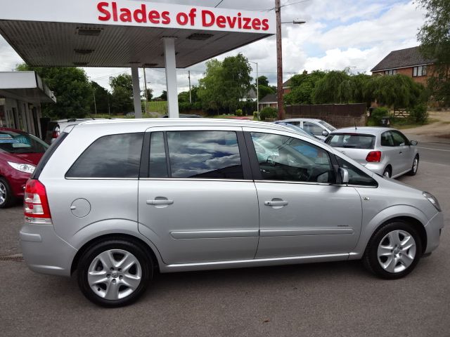 2011 Vauxhall Zafira 1.6i 16v image 2