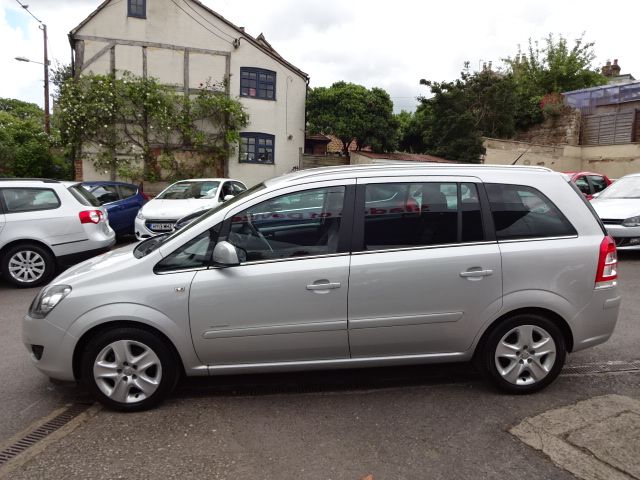 2011 Vauxhall Zafira 1.6i 16v image 3