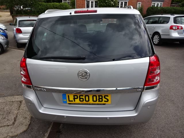 2011 Vauxhall Zafira 1.6i 16v image 5
