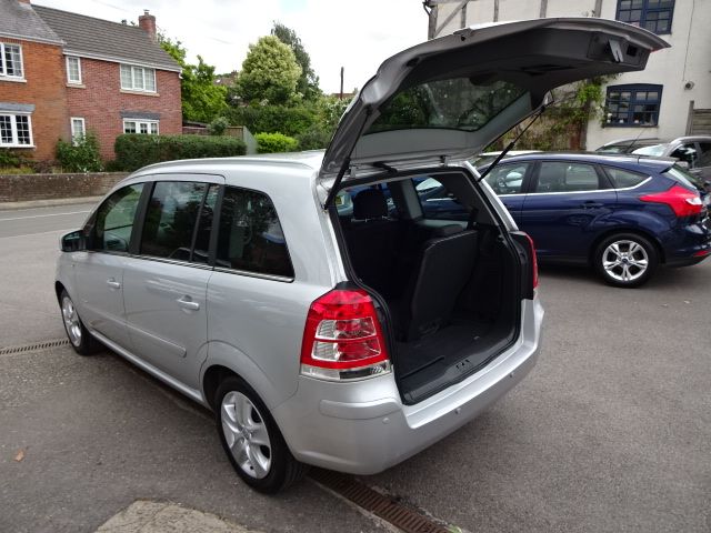 2011 Vauxhall Zafira 1.6i 16v image 6