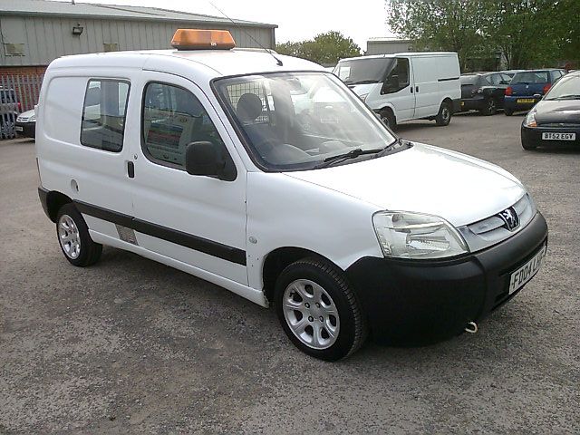 2004 Peugeot Partner 1.9 image 1