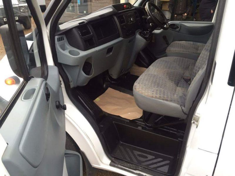 2008 Ford Transit 350 image 9
