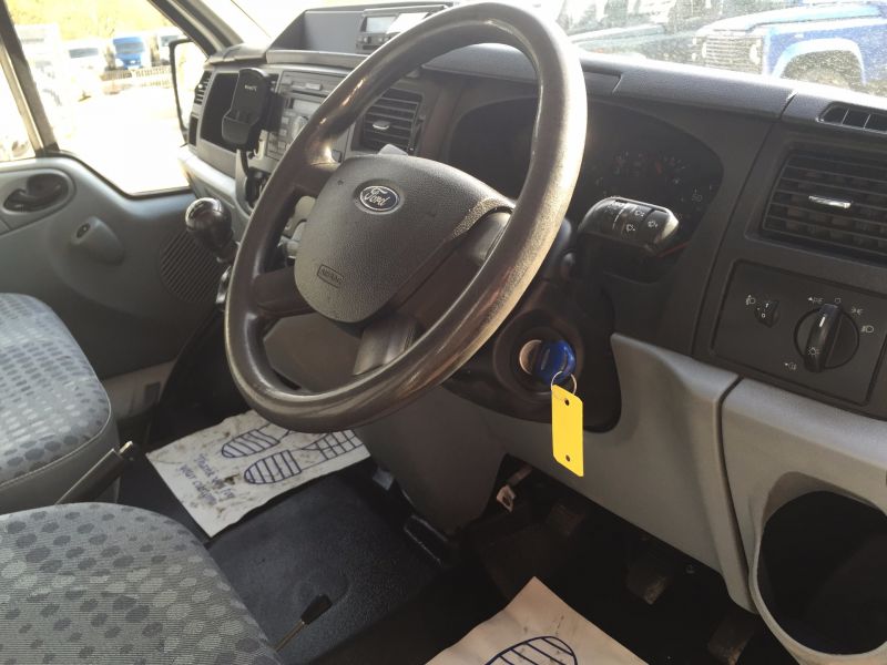 2009 Ford Transit 460 image 9