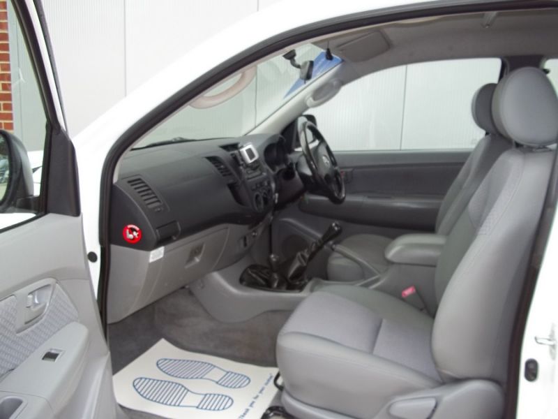 2008 Toyota Hilux 2.5 image 7
