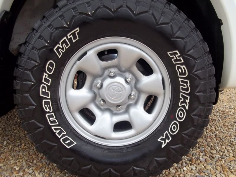 2008 Toyota Hilux 2.5 image 8