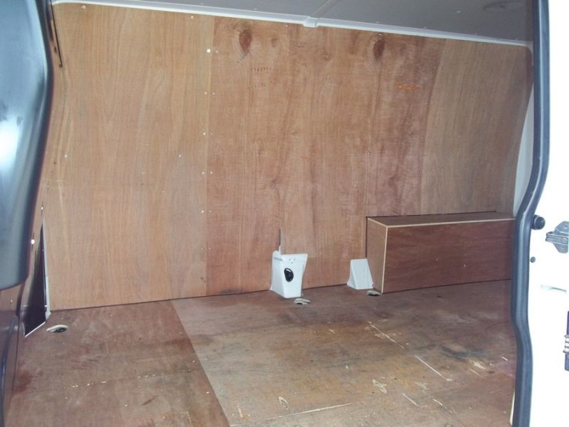 2012 Volkswagen Transporter T5 image 5