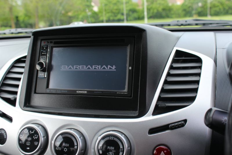 2012 Mitsubishi L200 image 10