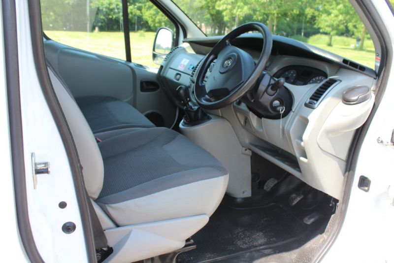 2009 Vauxhall Vivaro 2.0 image 6