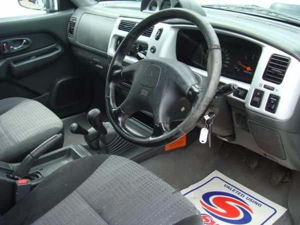 2004 Mitsubishi L200 2.5 TD image 7