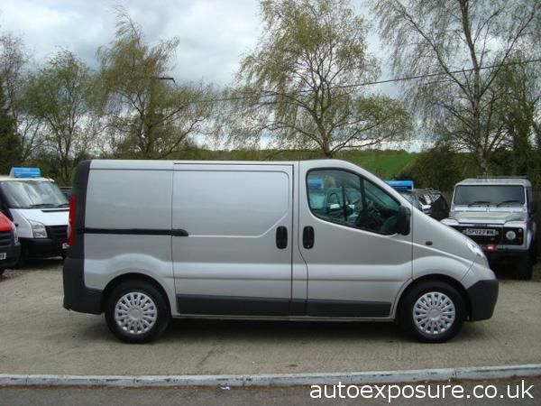 2008 Vauxhall Vivaro 2.5CDTi image 3
